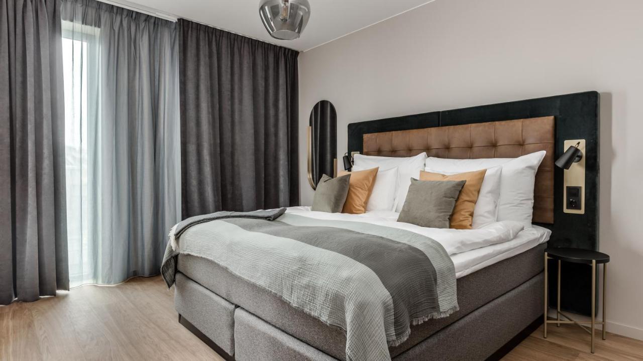Clarion 4*